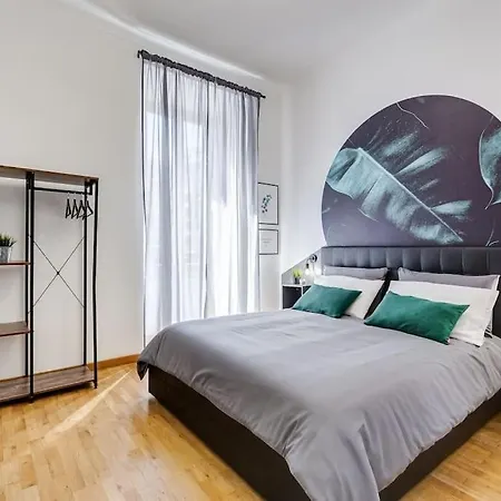 L&l Cozy 2-bdr In San Giovanni District