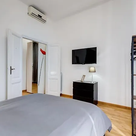 The Great Beauty - 2 Double Bedrooms & 2 Bathrooms