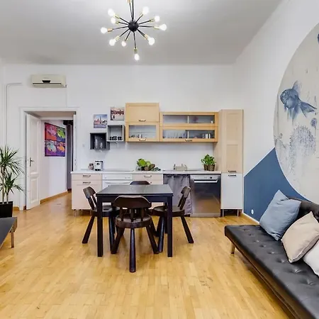 Daire The Great Beauty - 2 Double Bedrooms & 2 Bathrooms