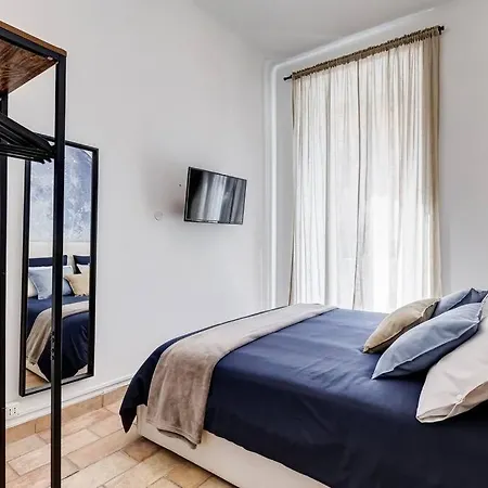 Daire The Great Beauty - 2 Double Bedrooms & 2 Bathrooms *