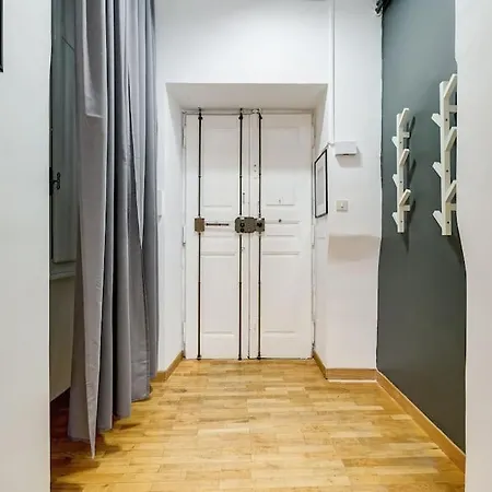 The Great Beauty - 2 Double Bedrooms & 2 Bathrooms