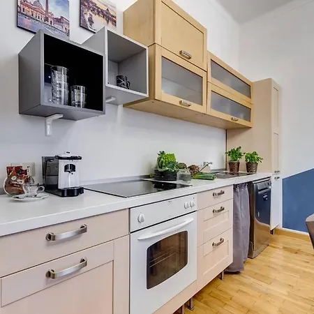 The Great Beauty - 2 Double Bedrooms & 2 Bathrooms Daire *