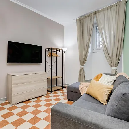 L&l Cozy 2-bdr In San Giovanni District Apartment