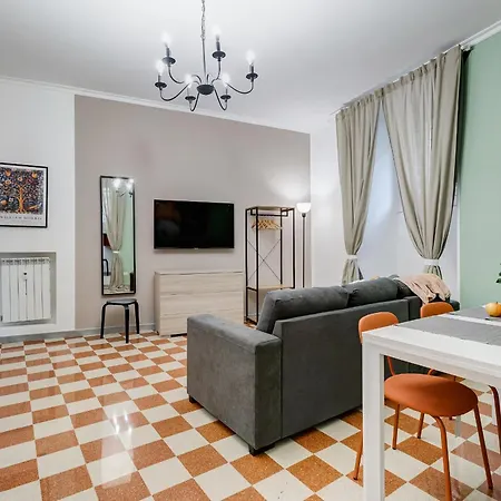L&l Cozy 2-bdr In San Giovanni District